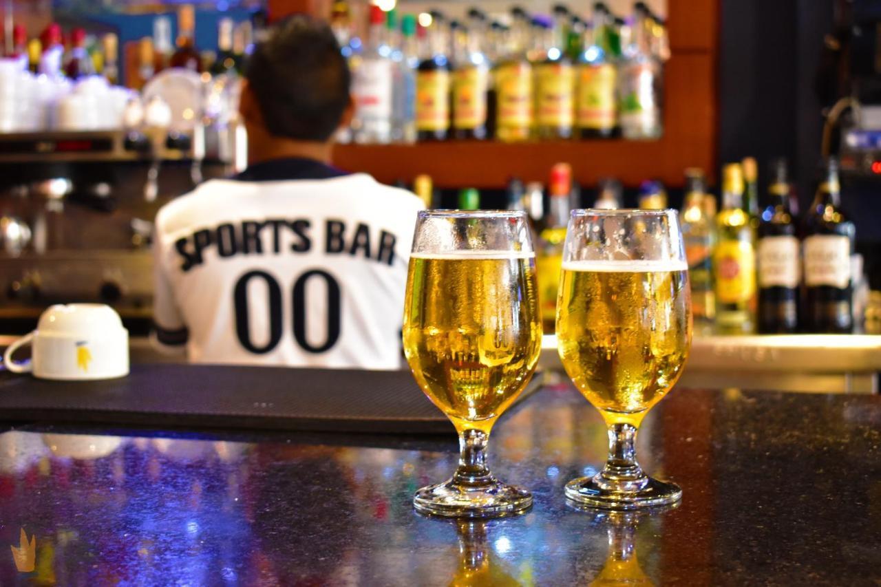 Grand Sunset Princess Playa del Carmen Exterior foto Beer at a sports bar