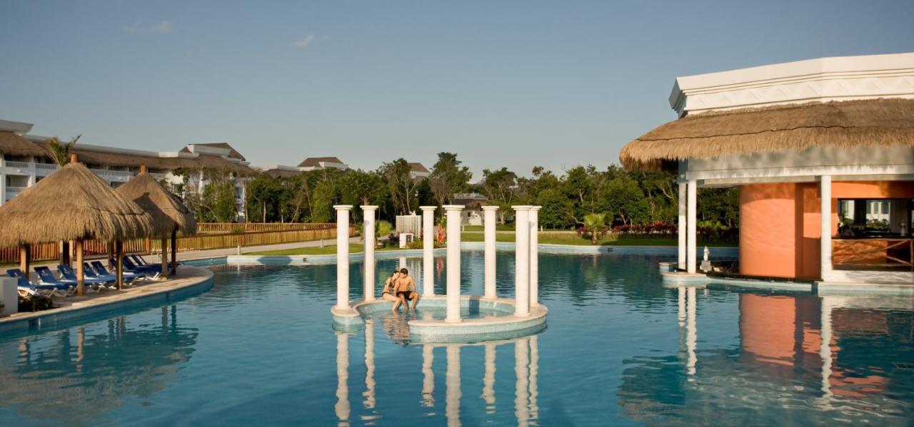 Grand Sunset Princess Playa del Carmen Exterior foto Pool at the Grand Palladium Resort