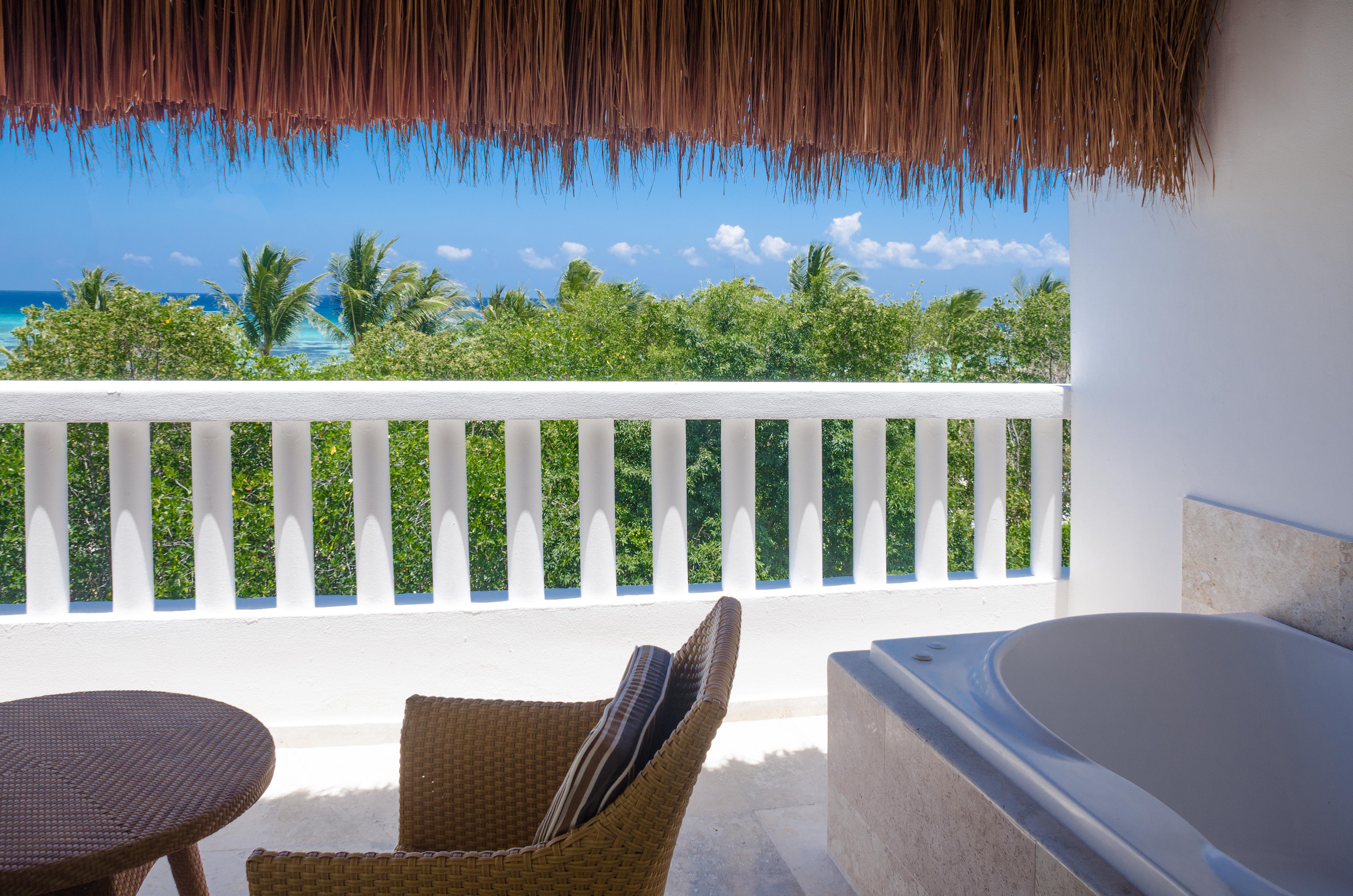 Grand Sunset Princess Playa del Carmen Exterior foto A view from a room at the Grand at Moon Palace