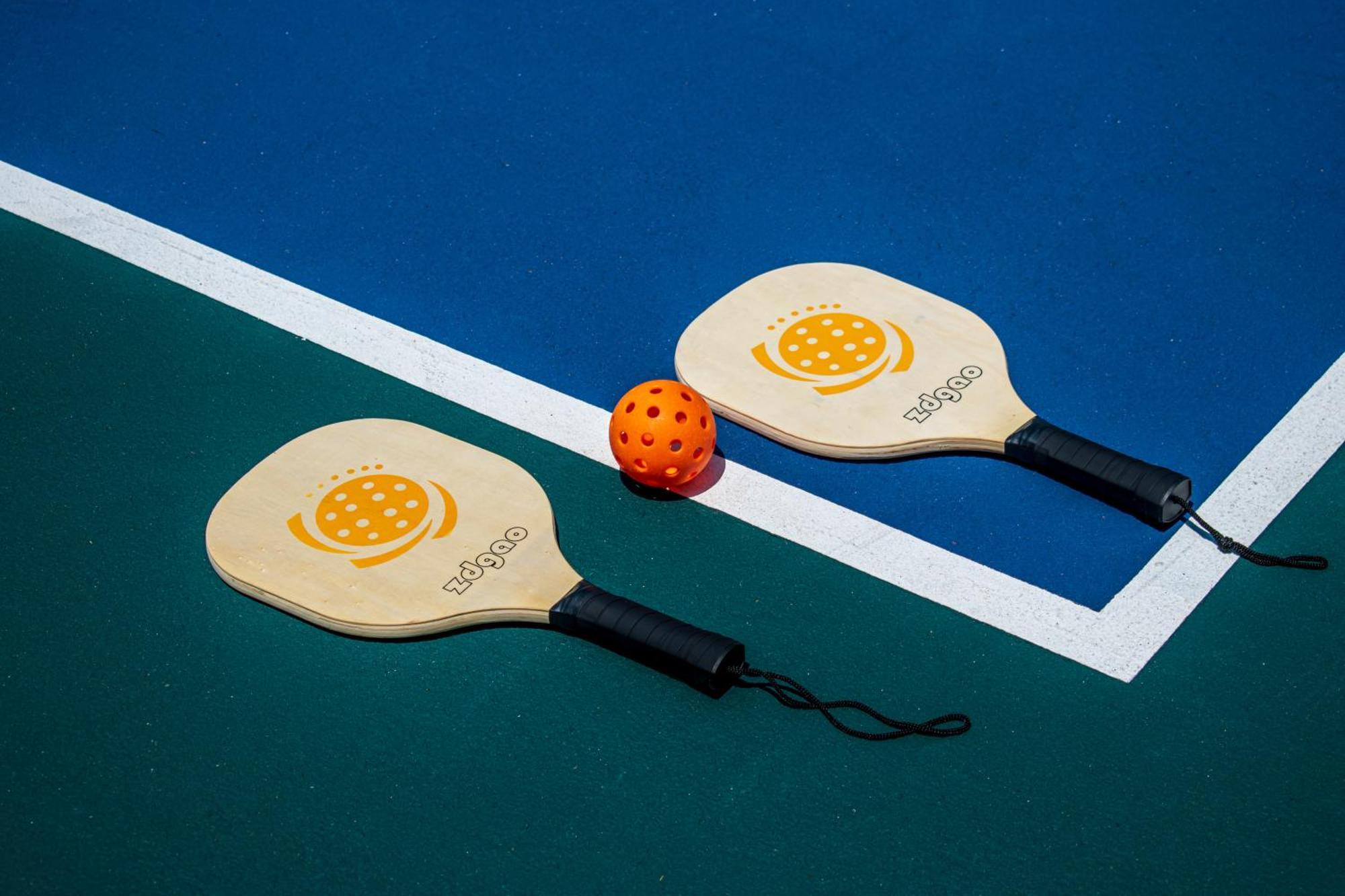 Grand Sunset Princess Playa del Carmen Exterior foto Pickleball paddles and ball